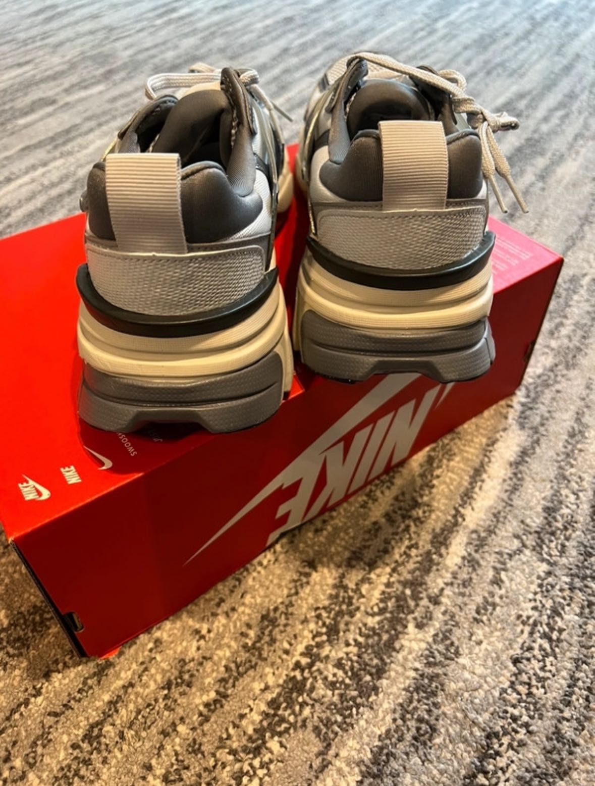 Мъжки Nike V2K 44.5