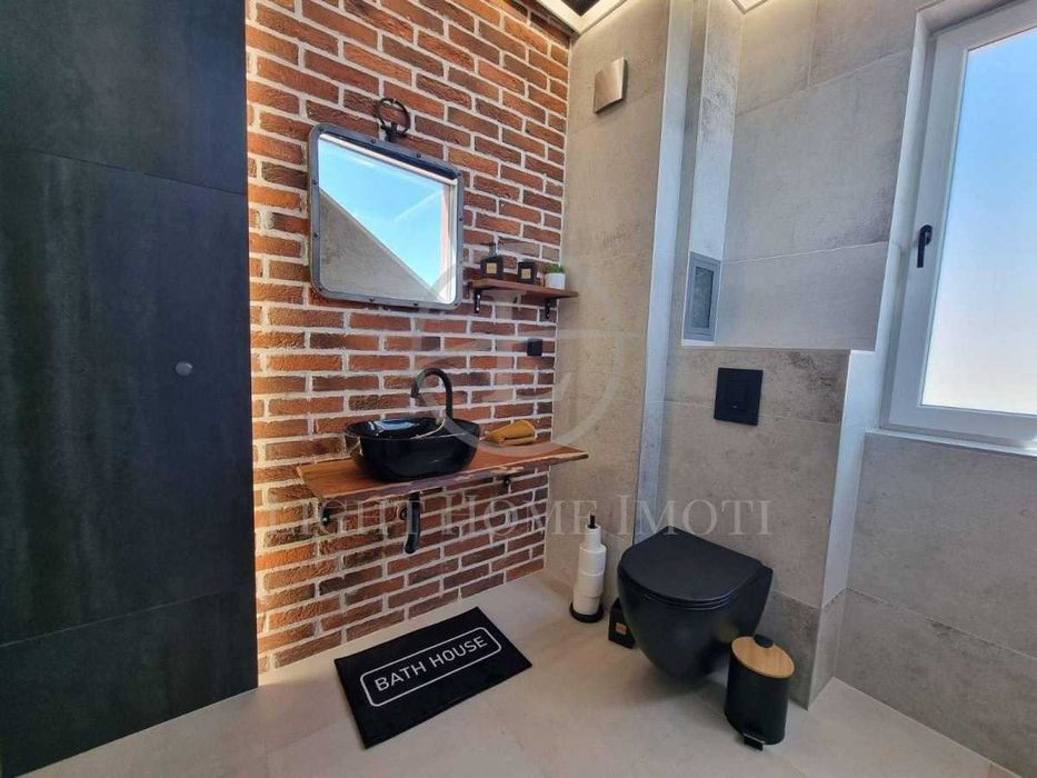 Продава се Тристаен апартамент в Пловдив, Каменица 1 - 120 кв.м за 2742 €/кв.м - Снимка #10