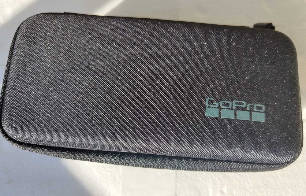 Vand accesorii GoPro noi, originale
