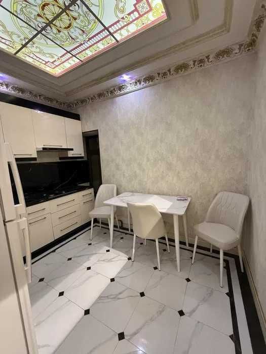 Максим Горький (БИЙ), Сдаю Cрочно  кв-ру 2-комю 3/9! 208*