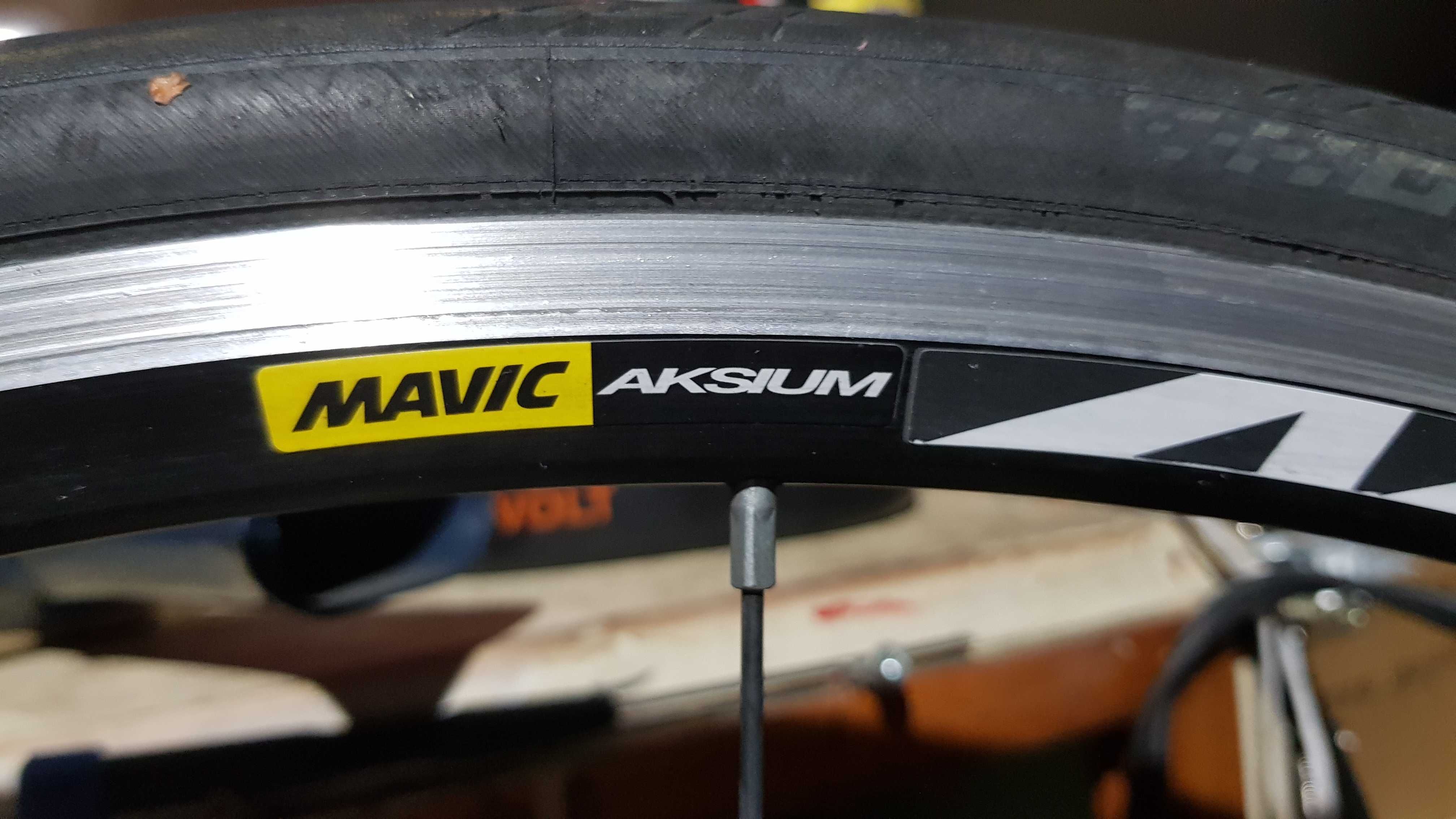 Комплект шосейни капли Mavic Aksium 28 цола