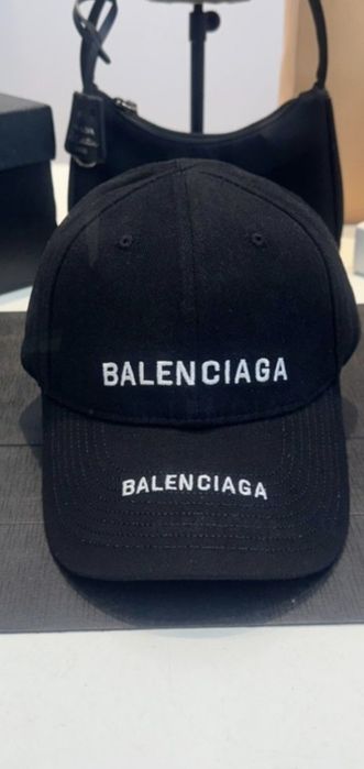 Șapcă Balenciaga model 2026, 8 modele