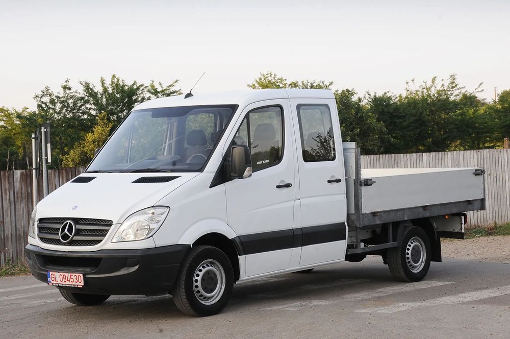 Mercedes-Benz Sprinter 313 Cabina Dubla Doka 7 locuri 2012 2.2CDi 130 CP E5 6 trepte cat. B