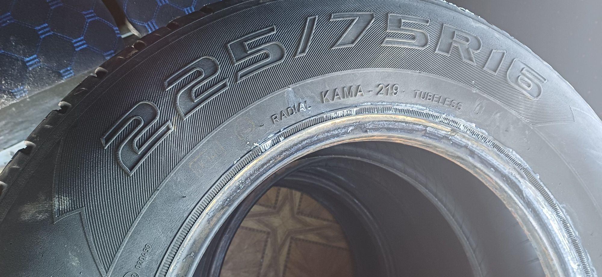 Продаётся б/у резина 225/75 R16