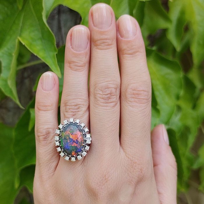Inel aur cu opal spectaculos Australia, diamante 0.79ct