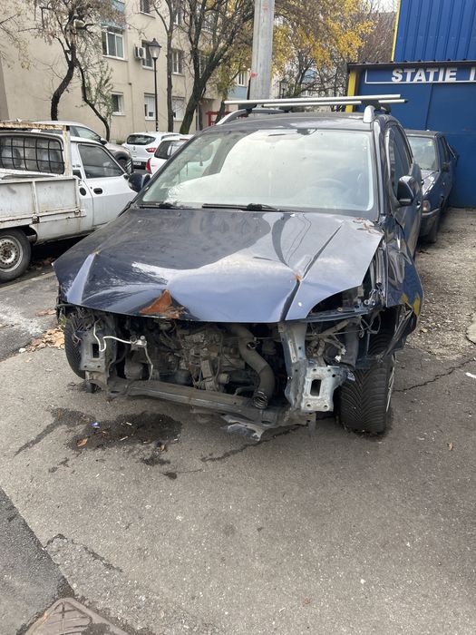 Vand toyota pentru dezmembrat