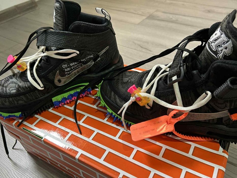 Nike Offwhite size 38.5