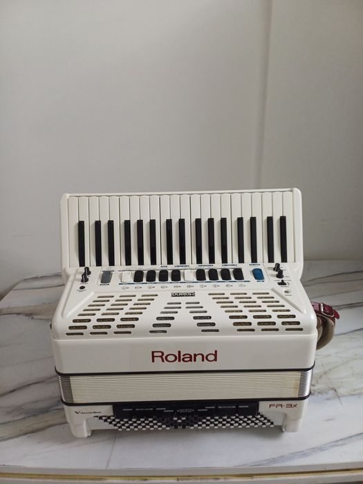 Acordeon  roland