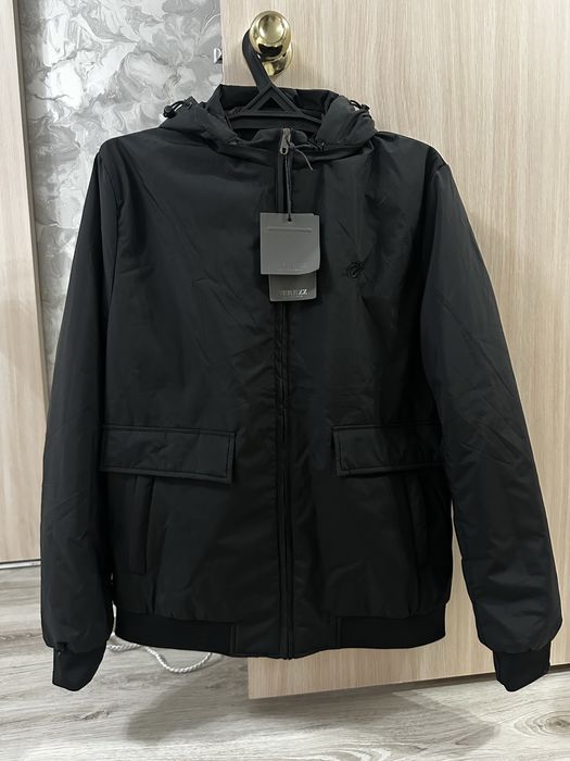 Продается совершенно новая куртка на осень мужская,размер 3XL (52-54)