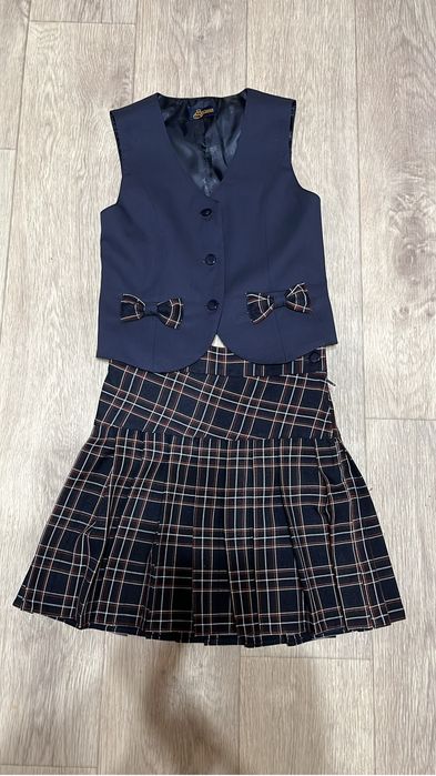 Школьная форма для девочки 30/134 новая