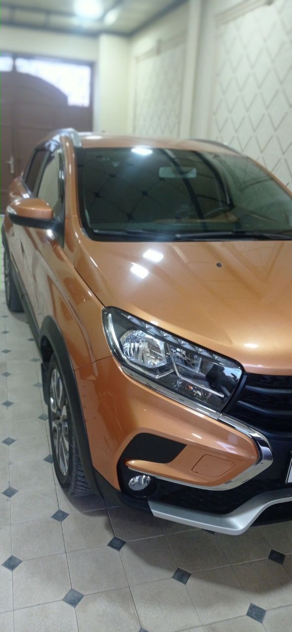 Lada xraycross yangiday kup yurmagan