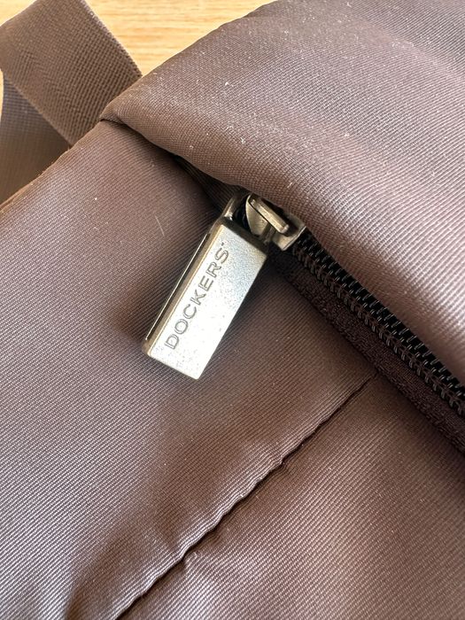 Мъжка чантичка на Dockers