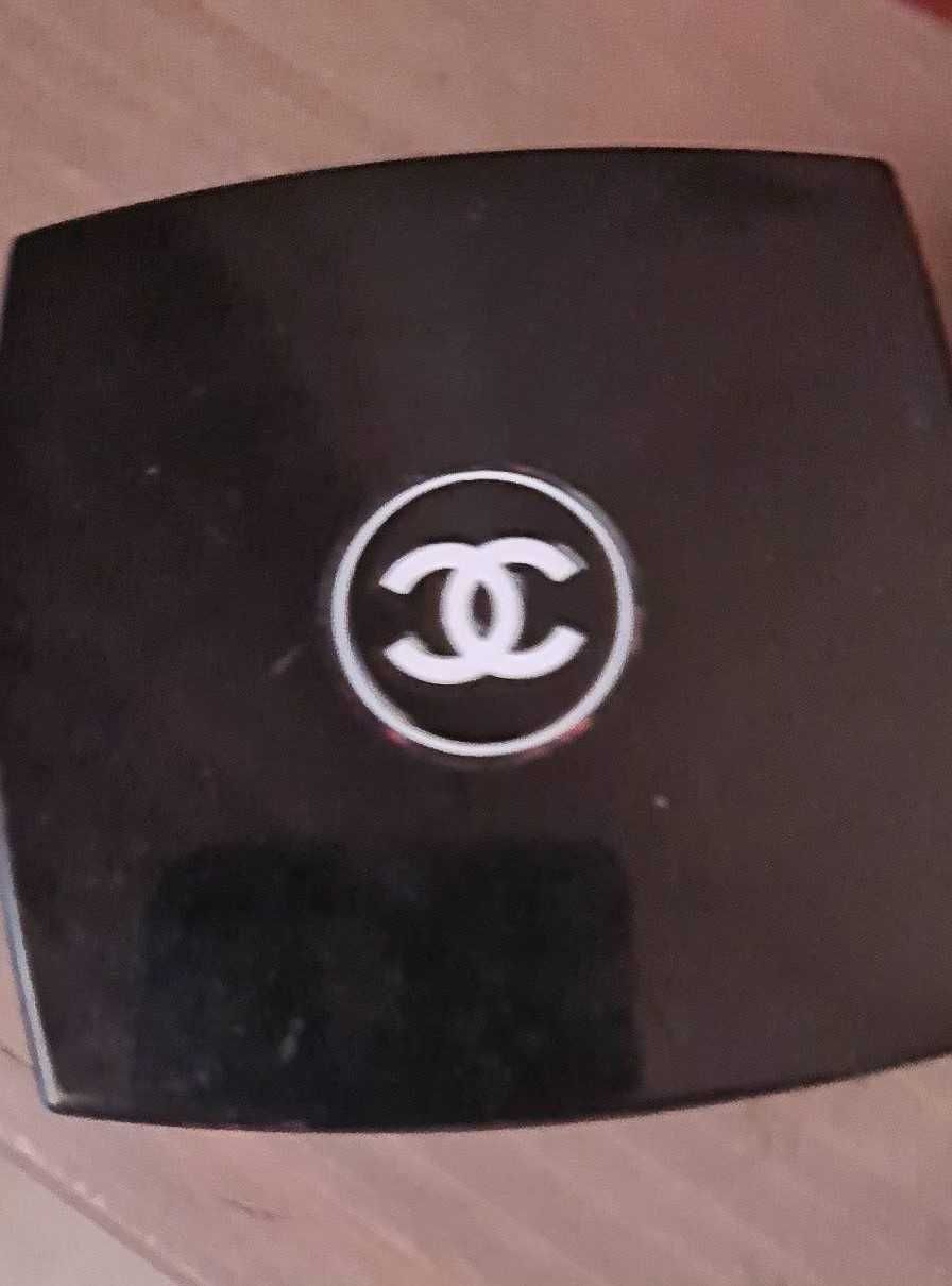 Продавам руж на Chanel
