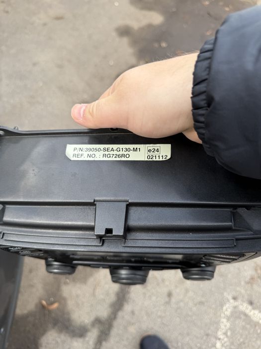 Honda Accord 7 Piese de interior, radio (magnetofon), climatizare