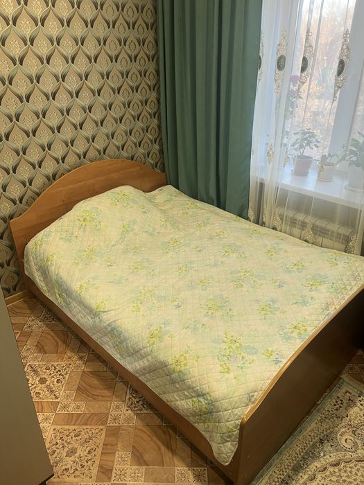 Продам двуспальную кровать
