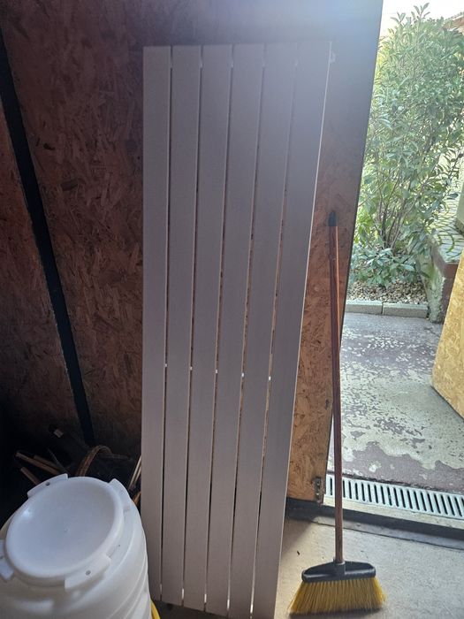 calorifer nou vertical   si hotă whirlpool