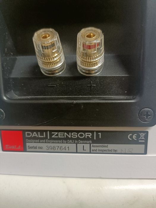 Dali Zensor 1, boxe 2x100 W max, sunet extraordinar!