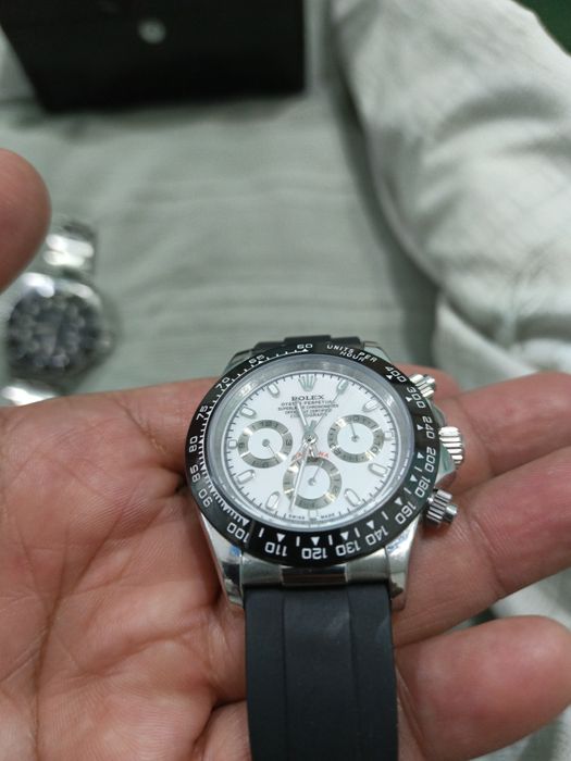 Rolex Механические часы Ролекс
Ремешок железный 
Стекло минеральные 
К