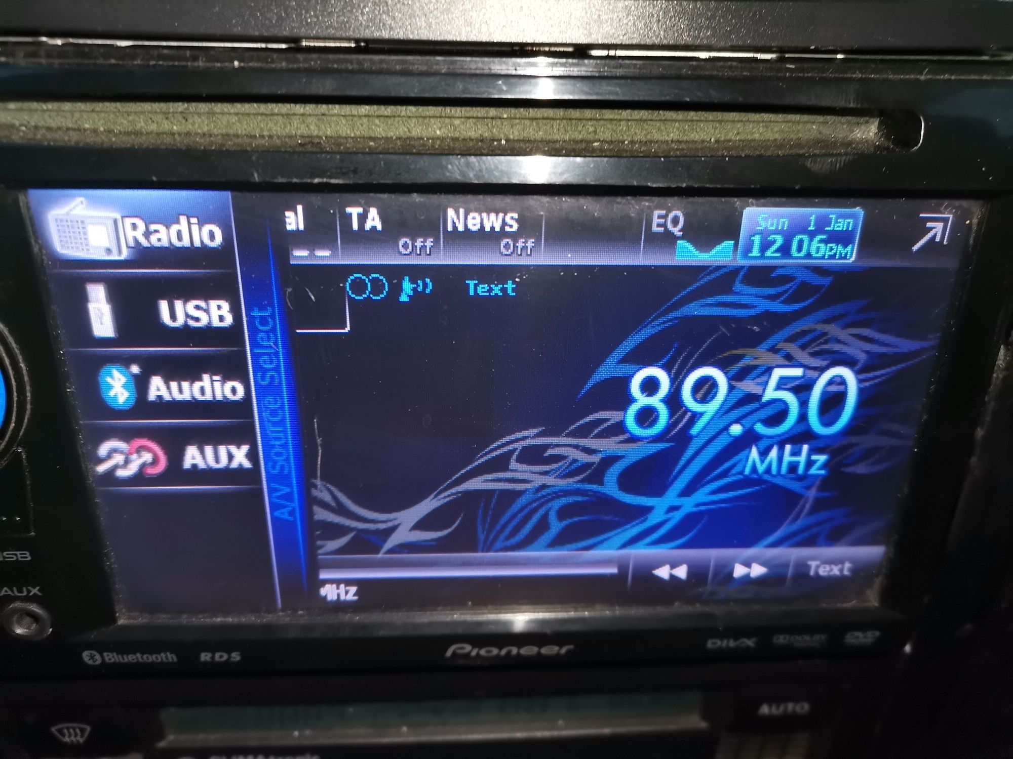 Медия pioner avh 2400 bt