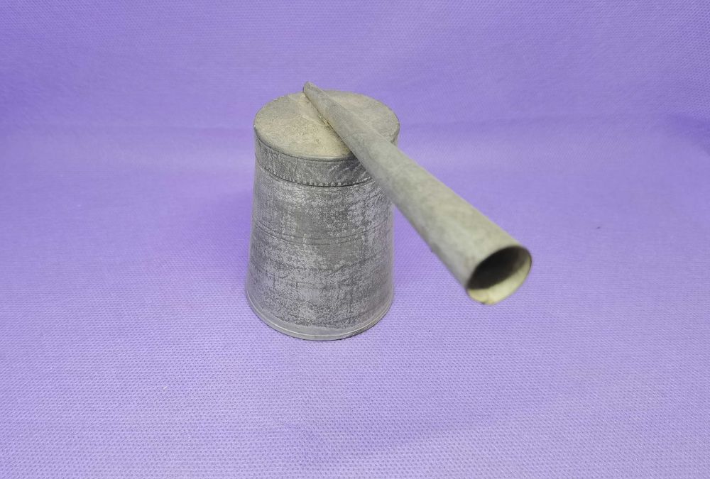 Продавам нещата от снимката-клещи за чапраз,ножици, кубинка,кафеварки