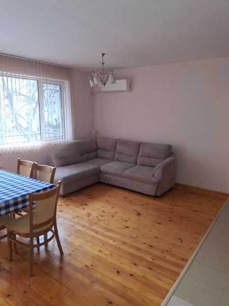 Продава се Тристаен апартамент в Пловдив, Южен - 100 кв.м за 2855 €/кв.м - Снимка #2