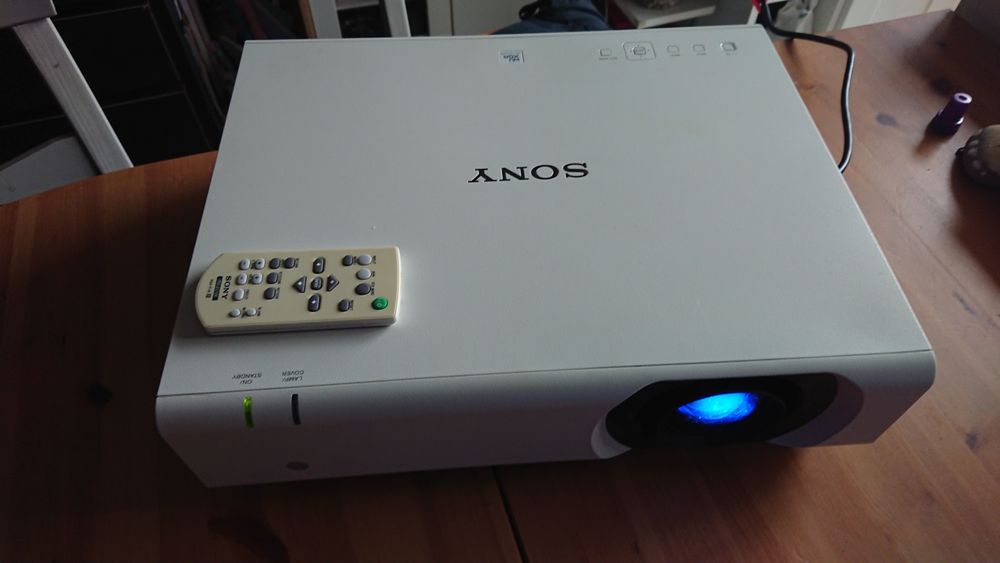 Проектор Sony за ремонт
