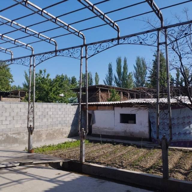 Ишком суриток том навес парник курамиз