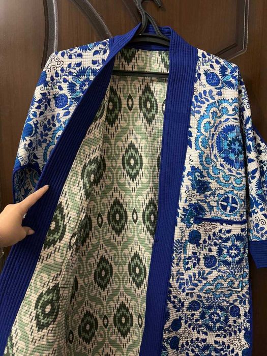 Женский двусторонний стеганный чапан.