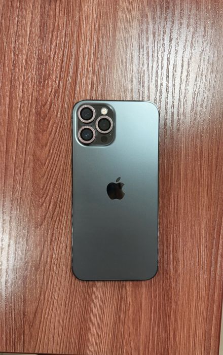 iPhone 12 Pro Max 128 ГБ — идеальное состояние, без ремонта