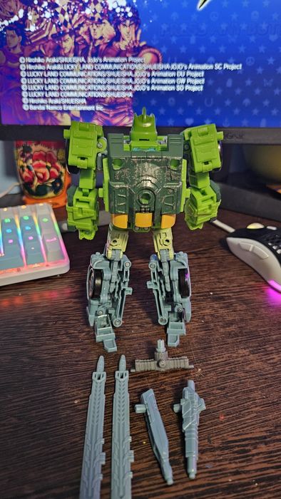 Transformers: War for Cybertron Siege Voyager Class Springer