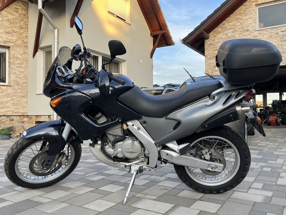 Motocicleta Aprilia Pegaso 650