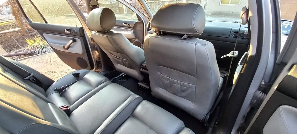 Кожен салон за голф 4