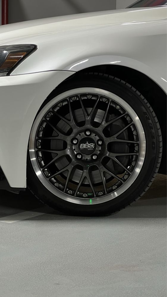 BBS R18 разноширокие, двухсоставные