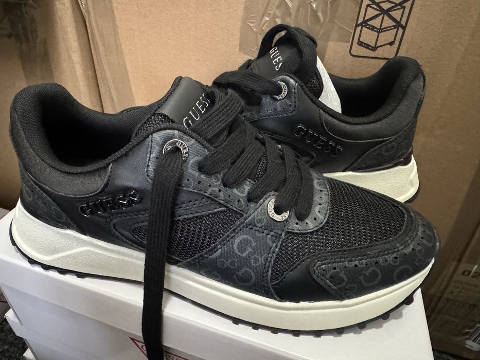 Adidasi Guess de dama