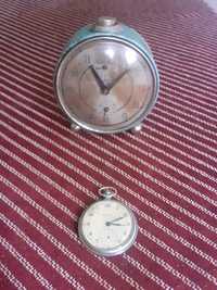 Стар будилник МЕТИНД и джобен часовник Молния