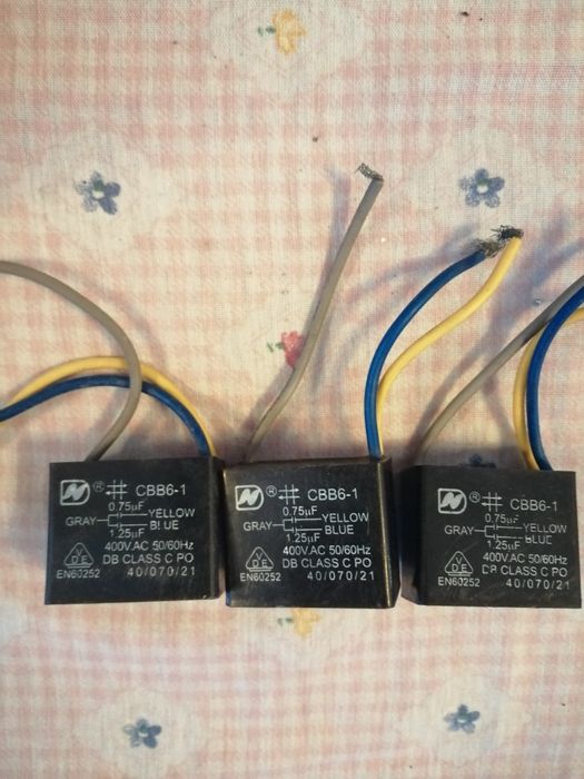 3 condensatori CBB 6-1 400 V  50/60 Hz 3 fire