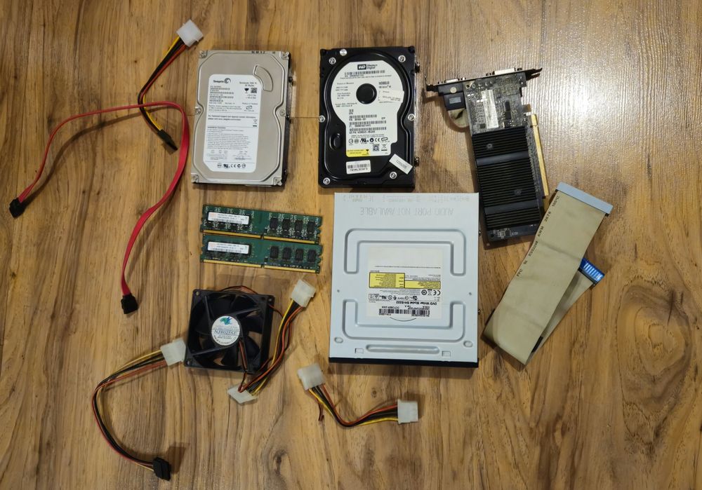 Части за настолен компютър