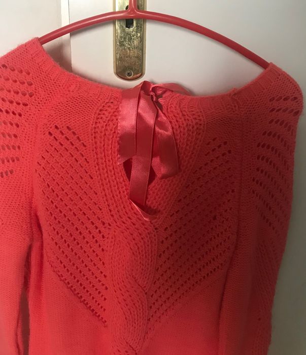 Pulover tricotat culoare corai