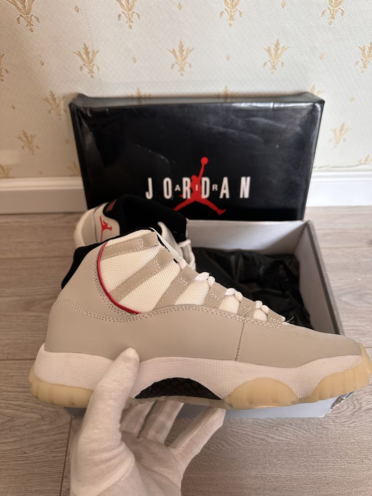 Nike Air Jordan 11 Retro "Platinum Tint"