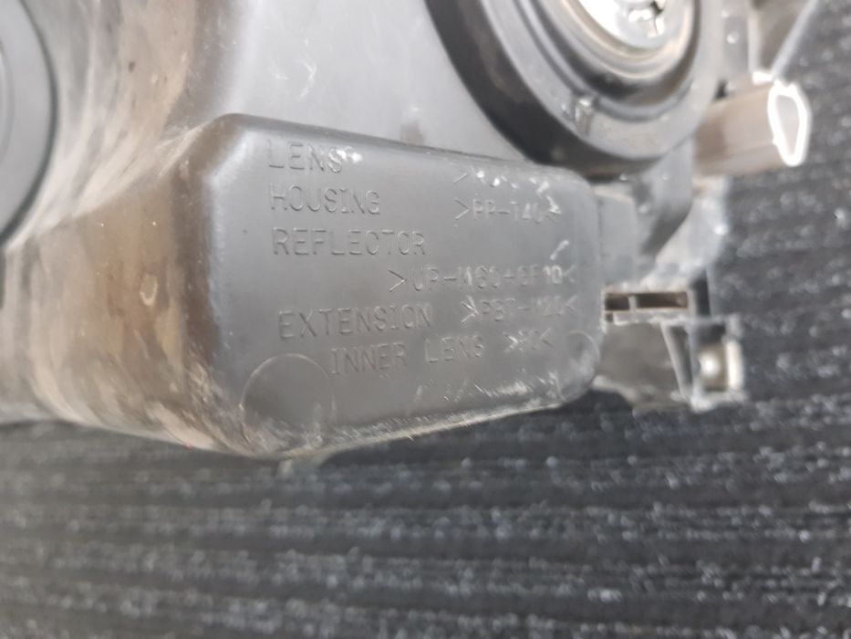 Оригинален десен фар Toyota Corolla Verso Тойота Корола Версо