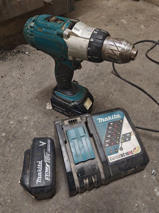 Шуруповерт макита