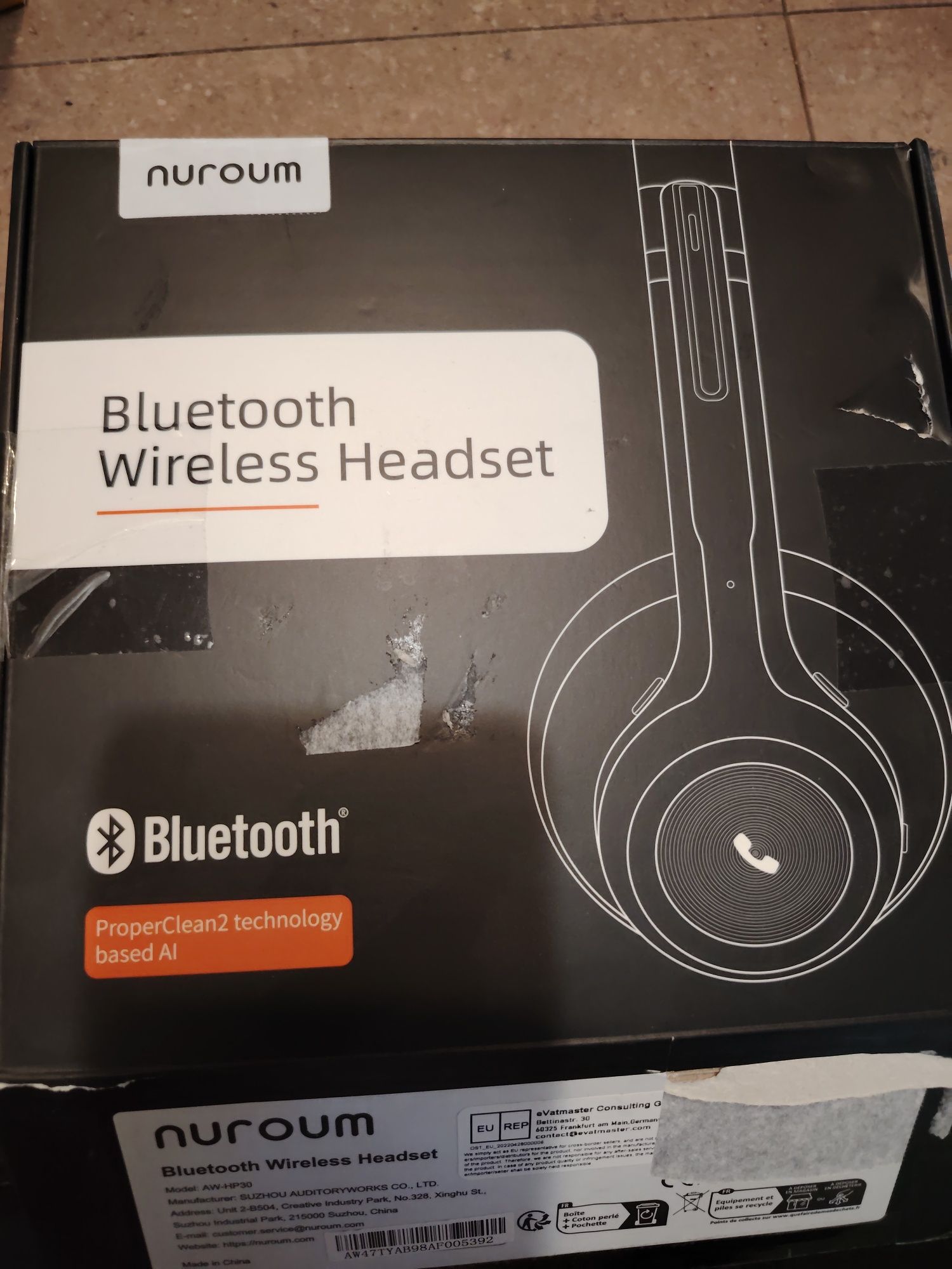 безжични слушалки с микрофон (headset).