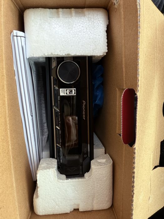 Авторесийвър Pioneer MVH-S420BT Mosfet 50wx4 НОВ