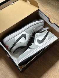 Nike Air Jordan 1 Low 42 Light smoke gray
