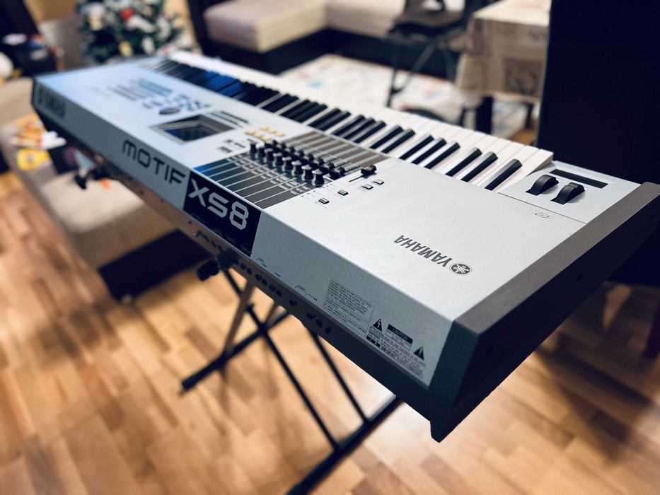 Yamaha Motif XS8 НОВ! + Thon Hard Case