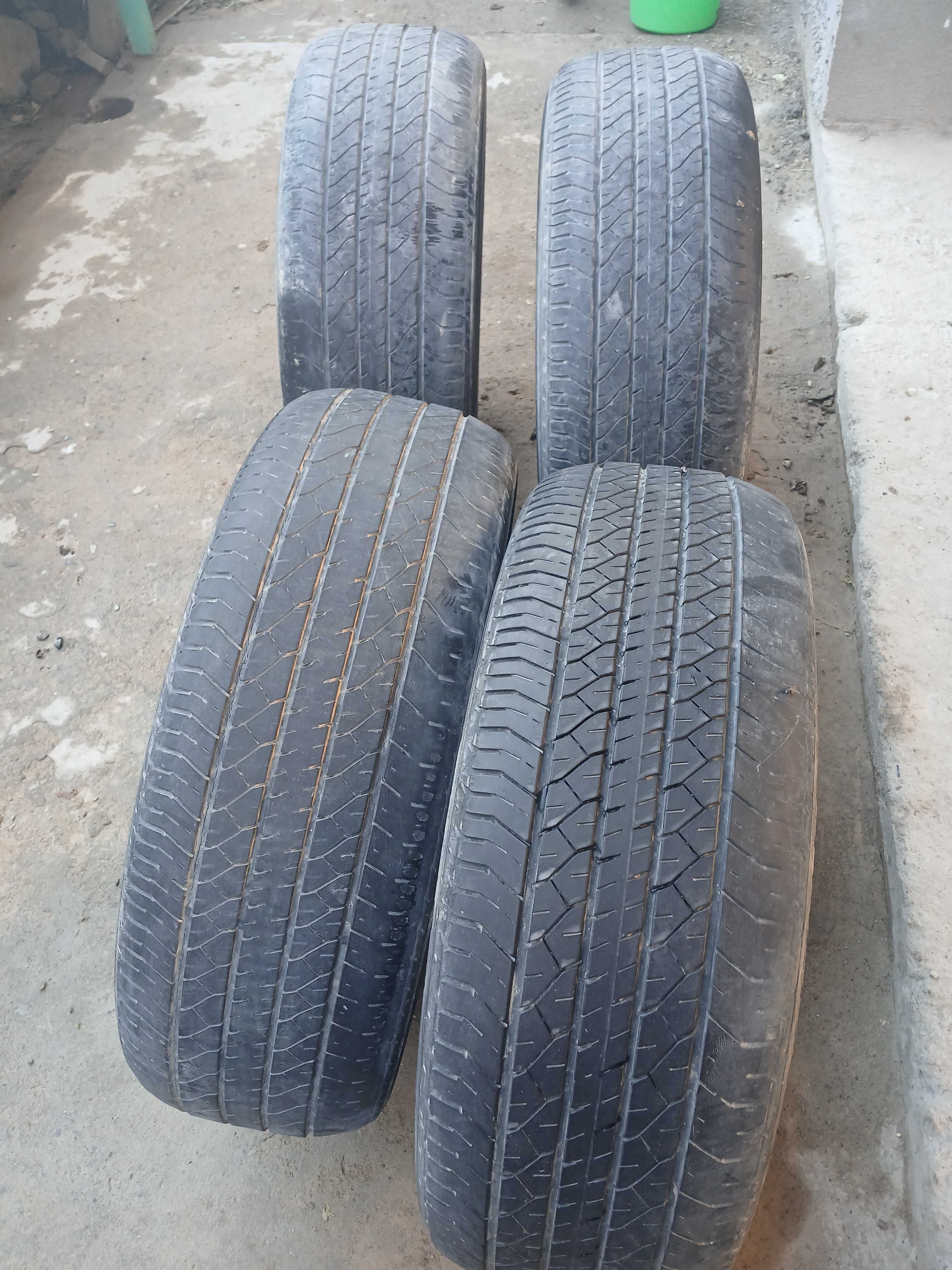 Kaptiva baloni dunlop 235/55R 18 4 tasi 400 ming