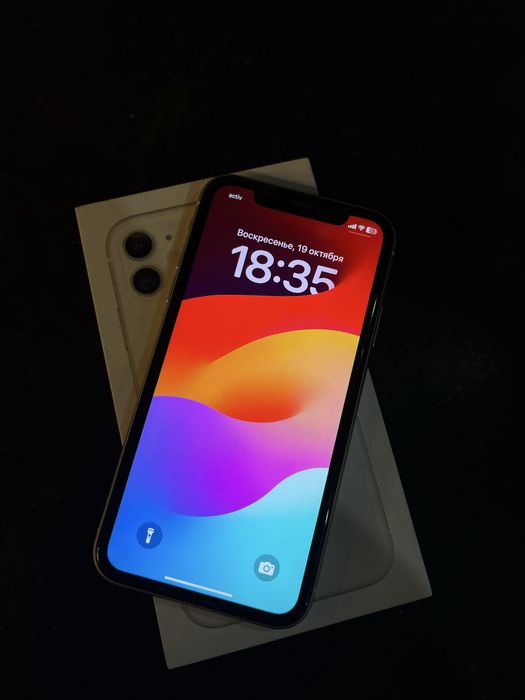 Iphone 11, 64gb с коробкой