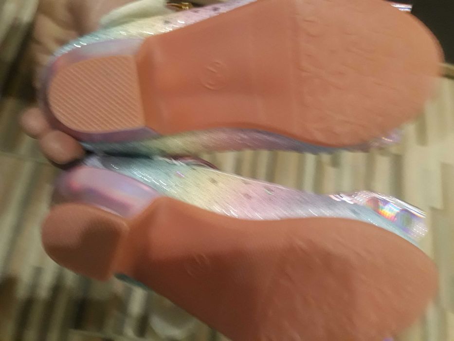 Детски обувки с токчета