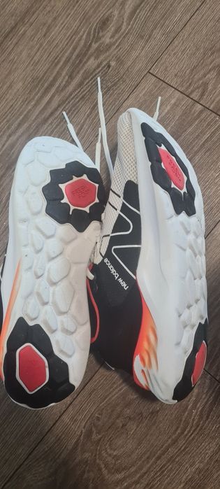 Adidasi New balance