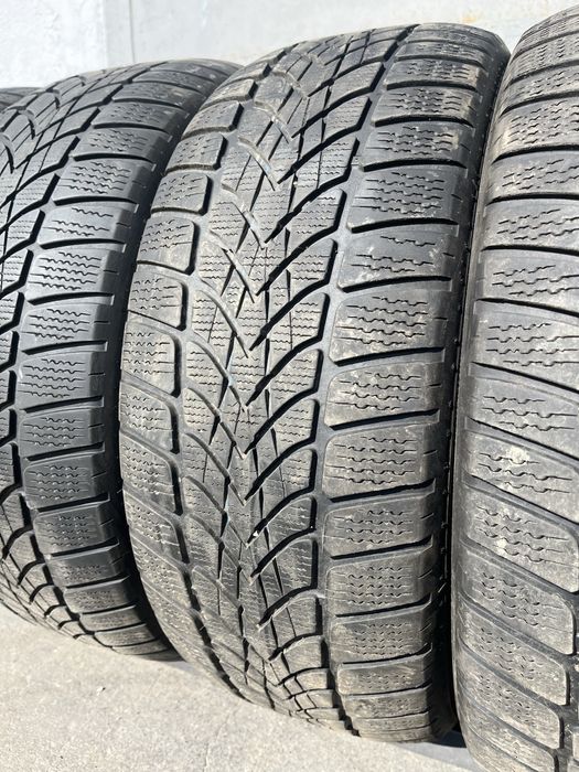 4 бр. зимни гуми 225/55/17 Dunlop MO DOT 0819 5 mm